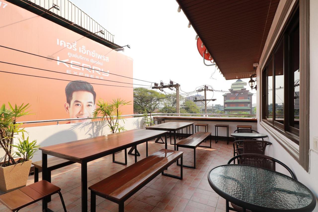 Le Light House & Hostel Chiang Mai Exterior foto